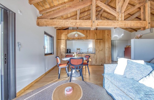 Saint-Sulpice-de-Faleyrens Apartamento | Estudio 'Au Chai Bigaroux' con terraza privada, Wi-Fi y aire acondicionado