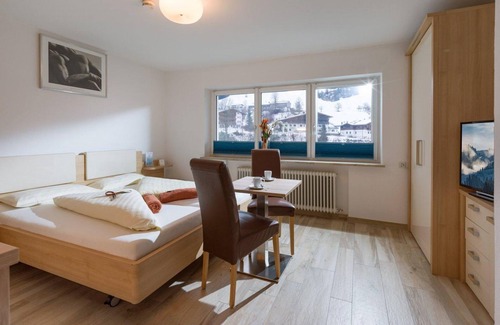 Scheffau am Wilden Kaiser Cabaña | Studio-appartement mit Küche und Eigenem Bad ÜF - Haus Romeo - Alpine Gay Resort