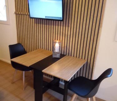 Sainte-Anastasie-sur-Issole Apartamento | Studio magnolia