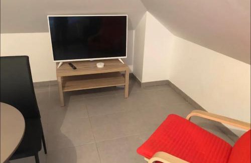 Mantes-la-Jolie Apartamento | Studio à 300 m de la gare de Mantes-la-Jolie