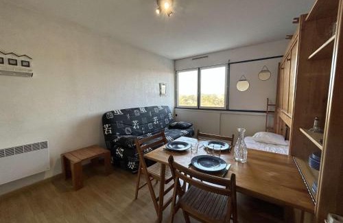 Saint-Jean-de-Monts Apartamento | Studio à 50m de la plage, 3 couchages, quartier estacade - FR-1-224C-281