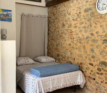 Le Boulou Apartamento | Studio à Le Boulou centre ville- pour 2 - petit prix- Juillet-aout réservation d'1 semaine minimum-check in 17-19h