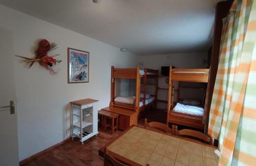 Montgenevre Apartamento | Studio économique 4 pers - 1* - Animaux admis - Centre village Montgenèvre - FR-1-445-75
