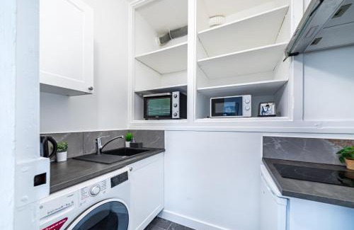 Saint-Cyr-l'Ecole Apartamento | Studio équipé, gare à 200m, entre Versailles et SQY