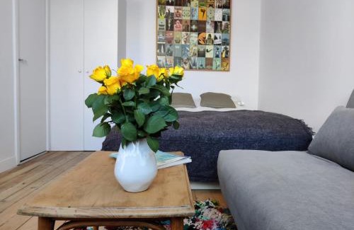 La Fuye-Velpeau Apartamento | Studio équipé, grande terrasse, à côté de la gare