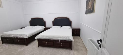 Tirgu Neamt Apartamento | Studio 1