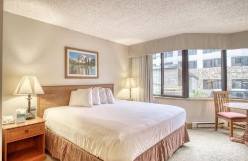 Crested Butte Casa | Studio #120 @ Perfect Location w Pool & Hot Tub