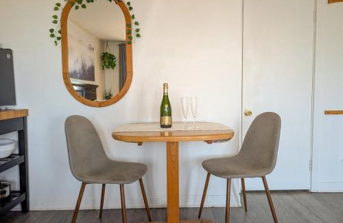 Ste Anne de Beaupre Apartamento | Studio 14 - 2 min du Bord de l'eau Foyer & Barbecue