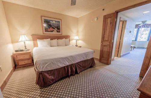 Crested Butte Casa | Studio 153 at Perfect Location w Pool & Hot Tub