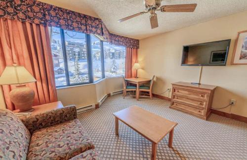 Crested Butte Casa | Studio 153 at Perfect Location w Pool & Hot Tub