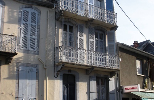 Bagneres-de-Bigorre Apartamento | Estudio en el 1er piso junto a los baños termales y el divertido centro termal.
