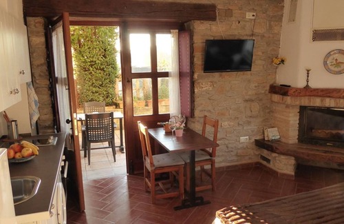 Ibero Apartamento | Estudio (2 pax) con vistas al río y piscina. A 10 minutos de Pamplona.