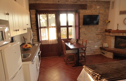 Ibero Apartamento | Estudio (2 pax) con vistas al río y piscina. A 10 minutos de Pamplona.
