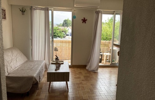 La Jetee Apartamento | STUDIO 23 M2 AT THE PORT AND BEACH