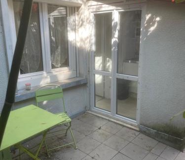 Colombes Apartamento | Studio 25m2 jardin