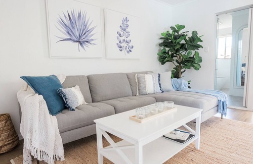 Coffs Harbour Casa | Studio 26: Central, Hampton's Poolside Hideaway
