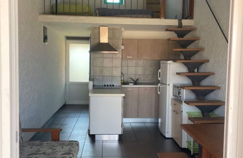 Bravone Apartamento | Estudio 3 - 50 m de arena, playa, final, lugar tranquilo con árboles - vista al mar