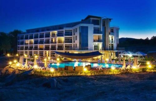 Sozopol Apartamento | STUDIO 31 South Pearl Homes