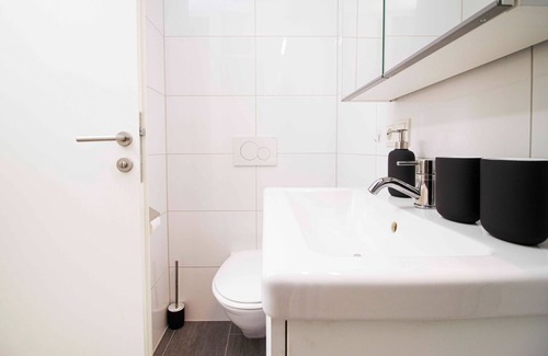 Prutz Apartamento | Studio 4 in Haus Rose: Cozy and pet-friendly.