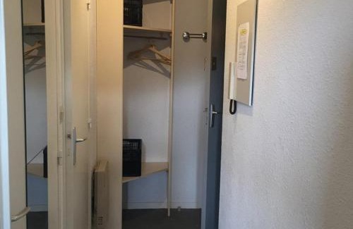 Arette Apartamento | Studio 4 pers. au pied des pistes avec balcon, ascenseur, parking gratuit, casier à skis et équipement complet - FR-1-602-3