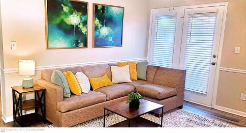 Pine Forest Apartamento | Studio 409 - Accessible with Premium Wifi