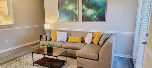 Pine Forest Apartamento | Studio 409 - Accessible with Premium Wifi