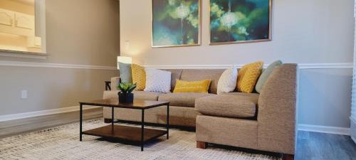 Pine Forest Apartamento | Studio 409 - Accessible with Premium Wifi