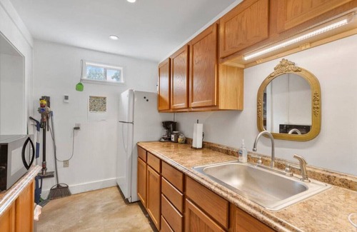 Alpine Apartamento | Studio 410 - Alley Unit