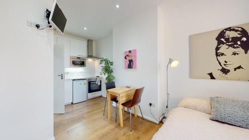 Mapesbury Apartamento | Studio 48B