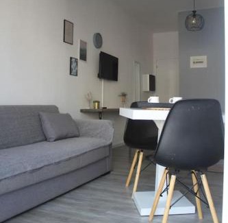 Nea Khili Apartamento | StuDio 57(10)
