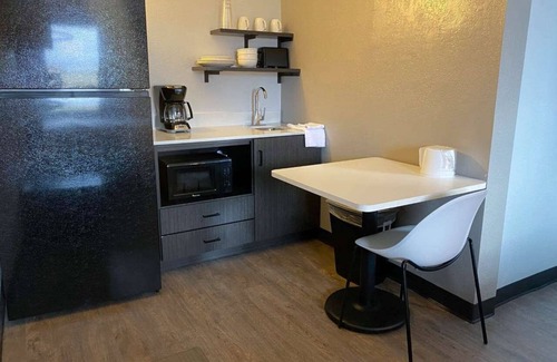 Albuquerque Hotel | Studio 6 Albuquerque, NM – Midtown