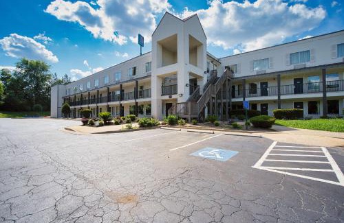 Augusta Hotel | Studio 6 Augusta, GA