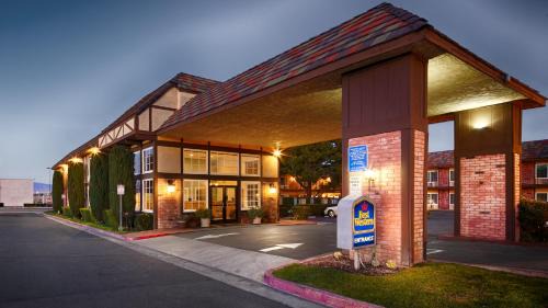 Corona Hotel | Studio 6 Corona, CA West