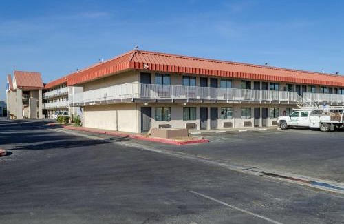 Raisin Hotel | Studio 6-Fresno, CA - Extended Stay
