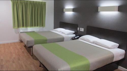 Huntsville Hotel | Studio 6-Huntsville, TX