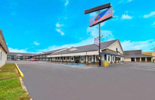 Tougaloo Hotel | Studio 6 Jackson MS I 55