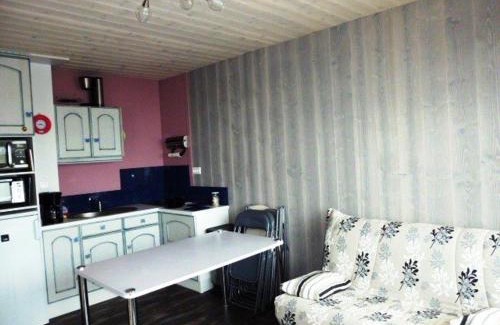 Arette Apartamento | Studio 6 personnes, balcon, proche pistes et commerces - FR-1-602-34
