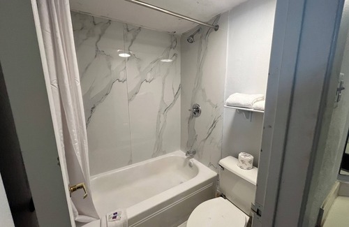 Encanto Hotel | Studio 6 Phoenix, AZ - Midtown