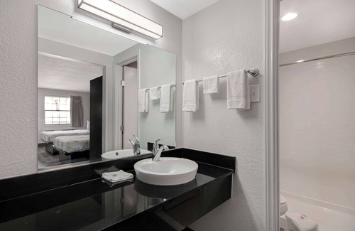 Medical Center District Hotel | Studio 6 San Antonio, Tx - Northwest Medical Center