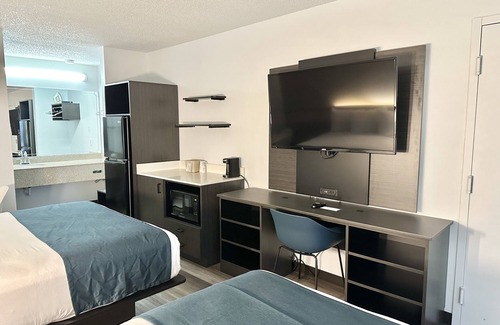 Highland Park Hotel | Studio 6 Suites Louisville, KY – Airport/Expo Center