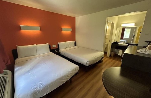 La Sierra Hotel | Studio 6 Suites - Riverside, Ca
