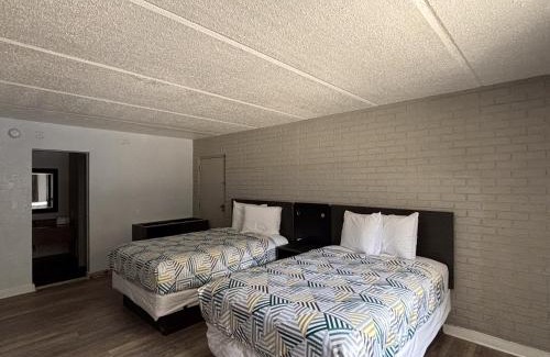 Tallahassee Hotel | Studio 6 Tallahassee, FL North Monroe