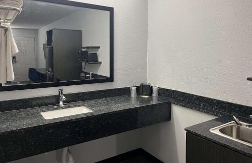West Columbia Hotel | Studio 6 West Columbia, SC - Airport