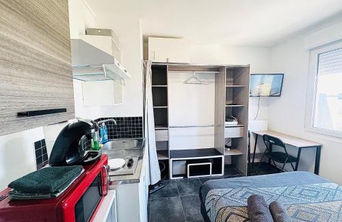 Melun Apartamento | STUDIO A 300 METRES DE LA GARE et 25 MINUTES DE PARIS EN TRAIN