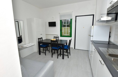 San Lazzaro di Savena Apartamento | Estudio-Exclusivo-Baño con ducha-Vista al patio-Monolocale