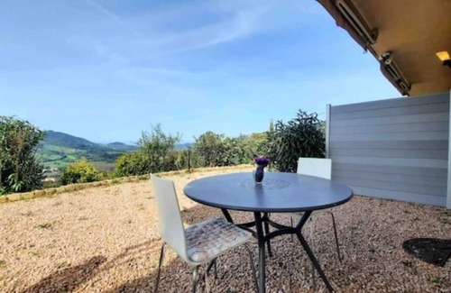 Alata Apartamento | Studio "Albitru" avec piscine & vue sur la baie d'Ajaccio !