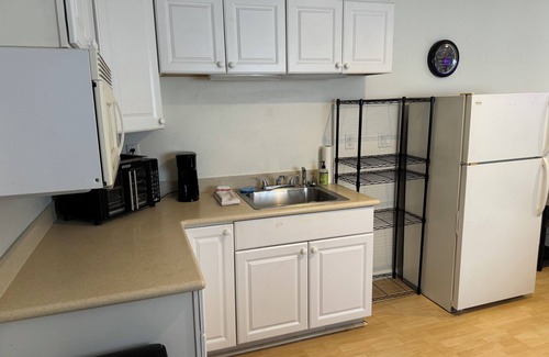 Glendora Apartamento | Studio - An Easy Stroll to the Glendora Village
