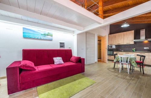 San Giovanni Suergiu Apartamento | Apartamento estudio "Confortevole Loft Sud Sardegna" con balcón y Wi-Fi