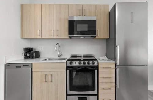 North Redington Beach Condominio | Studio Apartment in Beachfront Property