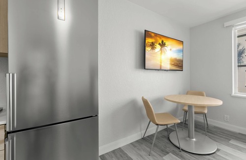 North Redington Beach Condominio | Studio Apartment in Beachfront Property